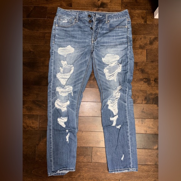 Women’s American Eagle Mom Jeans - Picture 1 of 3